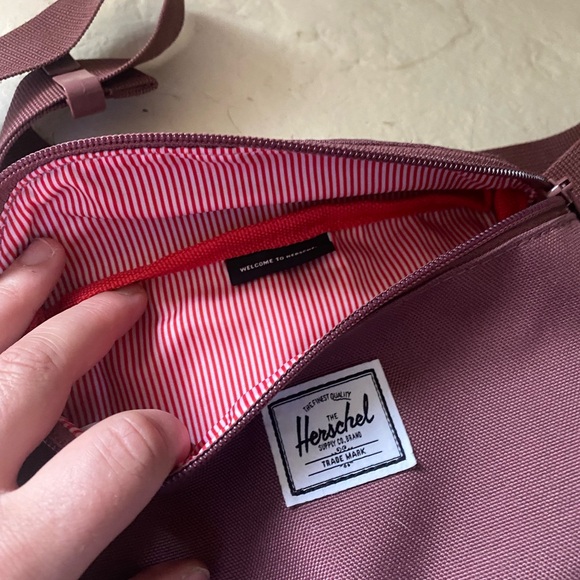 Herschel Supply Company Brown Belt Bag Minimalist Design - Picture 5 of 5